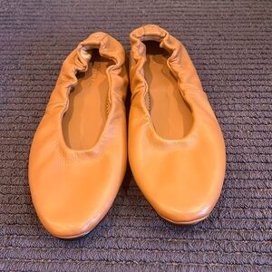 Lafayette 148 New York Flat